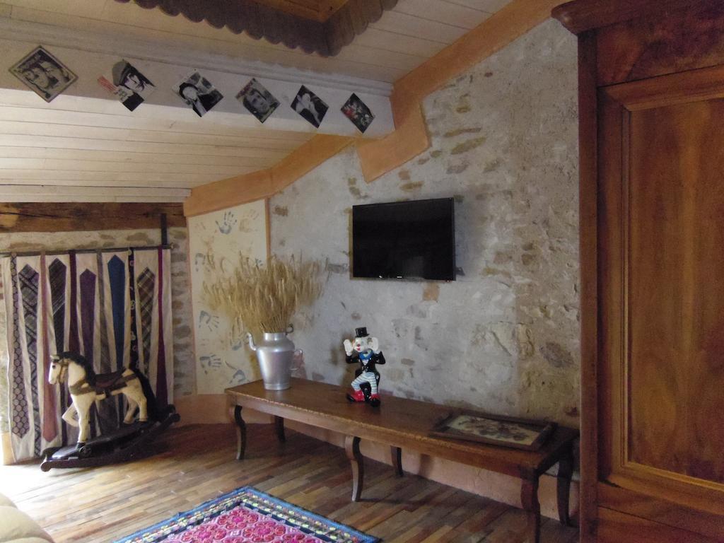 Place Des Nobles Bed and Breakfast Cuiseaux Værelse billede